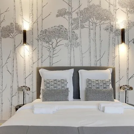 Refined Air-conditioned In Neuilly-sur-Seine
